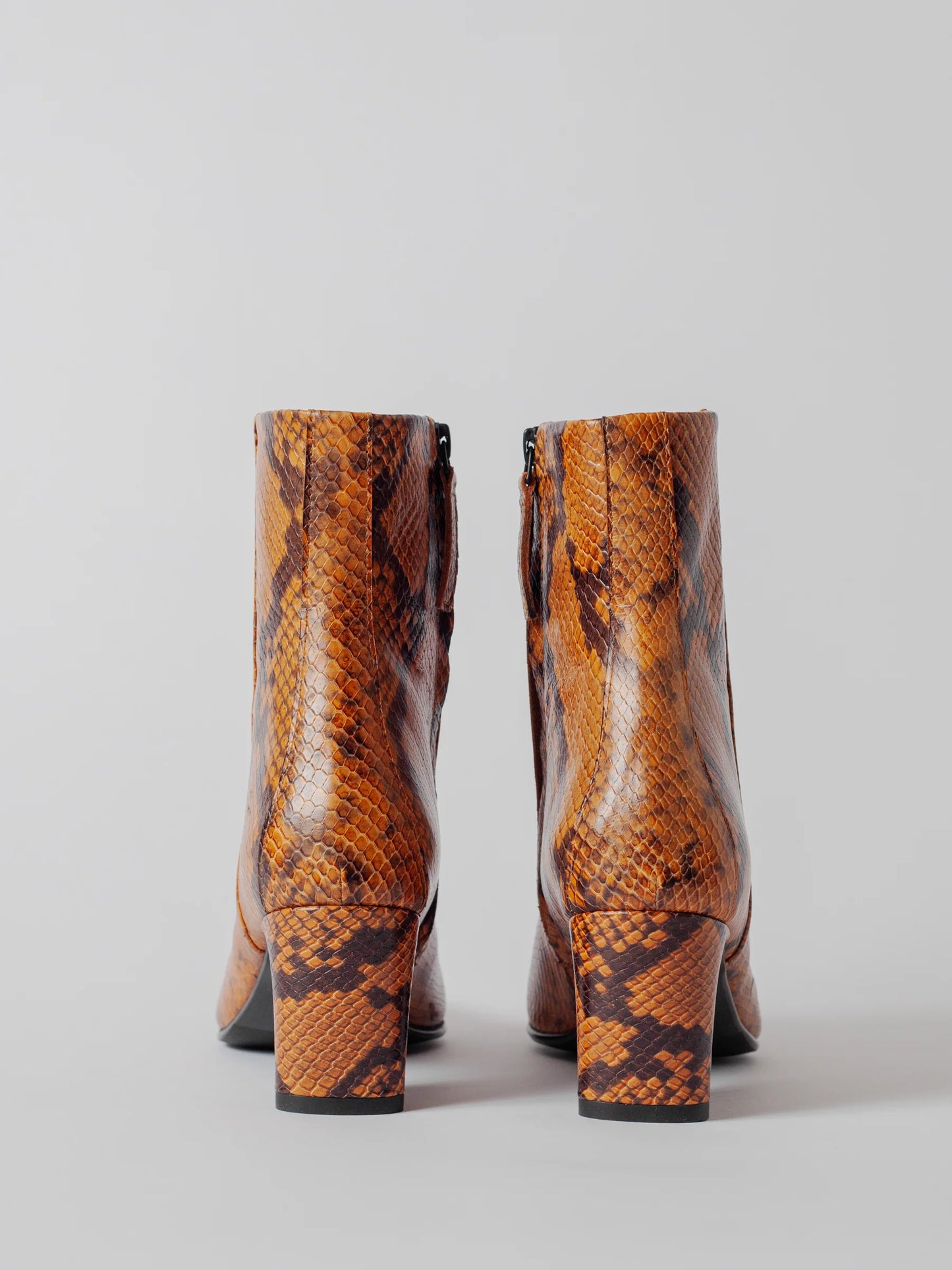 Blankens - The Riverside Boot, Serpent